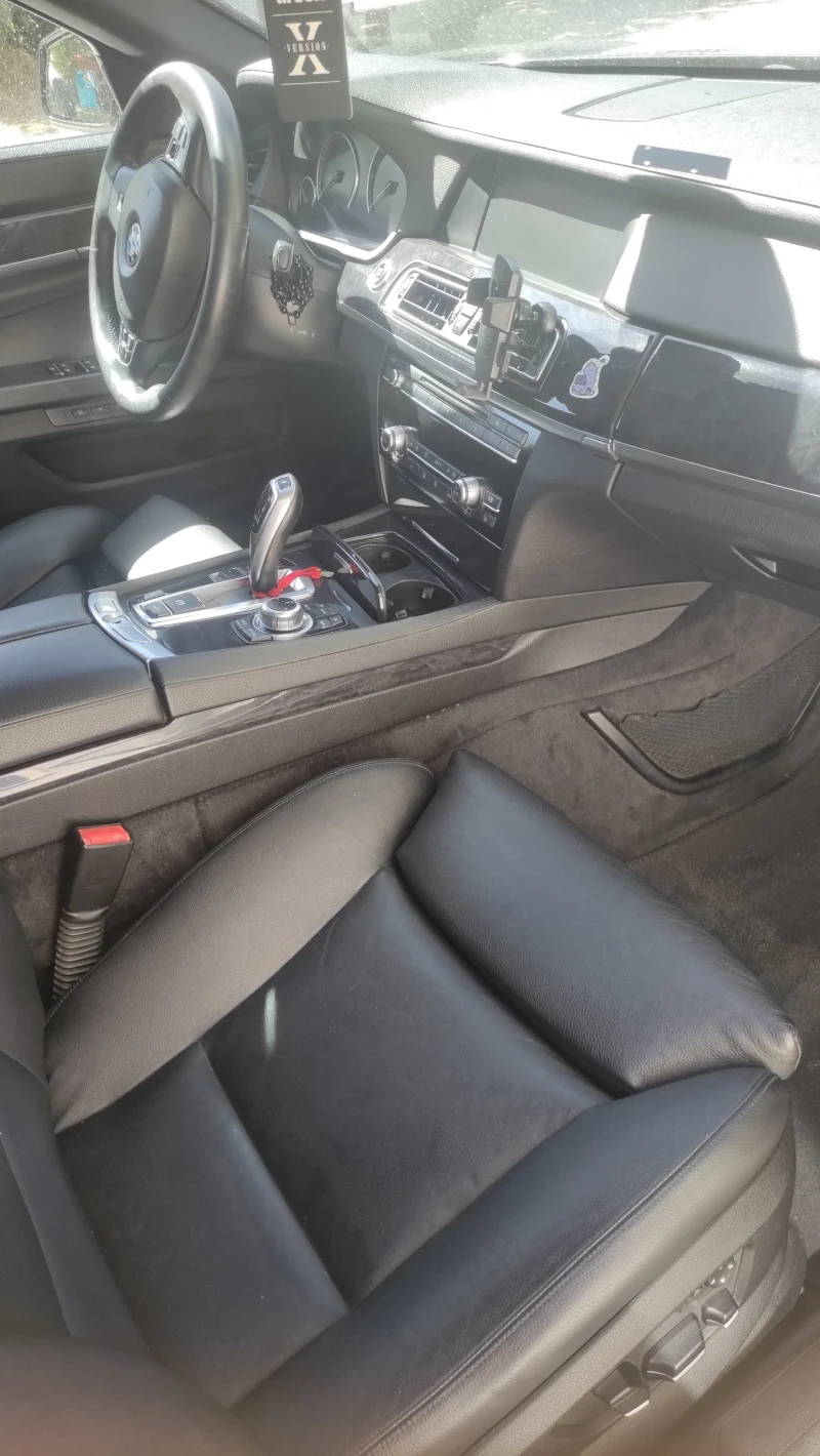 BMW 730 Седан , снимка 7 - Автомобили и джипове - 52529159