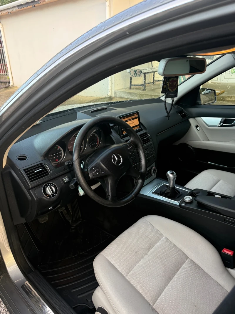 Mercedes-Benz C 200 KOMPRESSOR , AVANTGARDE, NAVI, 6ск , Бензин - Газ, снимка 9 - Автомобили и джипове - 52170177
