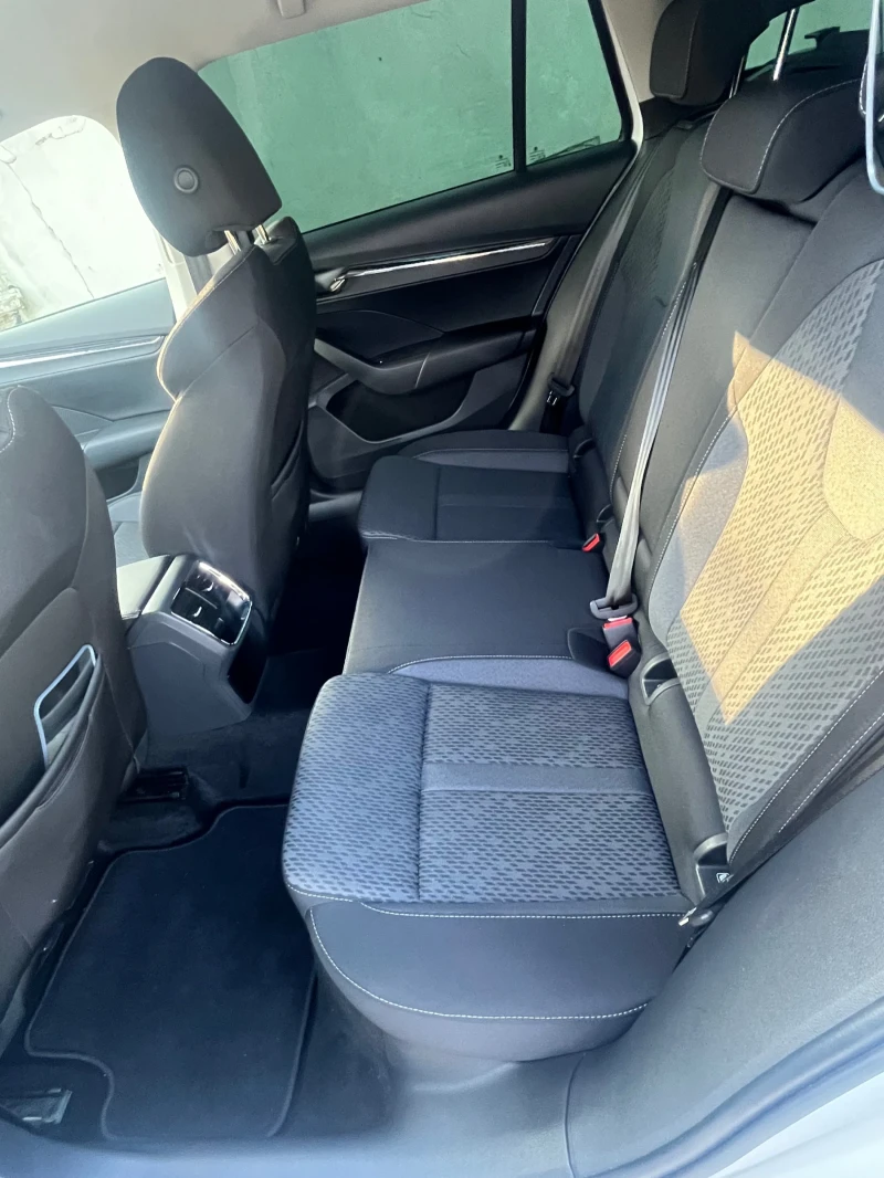 Skoda Octavia 1.5TSI Style Plus, снимка 11 - Автомобили и джипове - 52866598