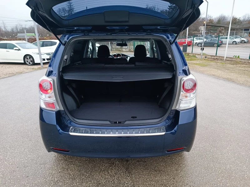 Toyota Verso 1.8i-147кс-ШВЕЙЦАРИЯ-РЪЧКА-6ск-7м-KEYLESS, снимка 5 - Автомобили и джипове - 52894003