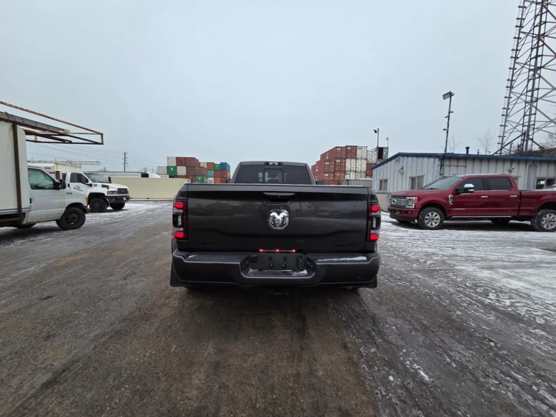 Dodge RAM 3500 * Limited * CARFAX * БЕЗ ПЪРВОНАЧАЛНА ВНОСКА, снимка 4 - Автомобили и джипове - 53075152
