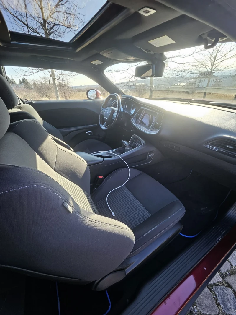 Dodge Challenger 5.7 HEMI R/T 2019, снимка 13 - Автомобили и джипове - 53160682