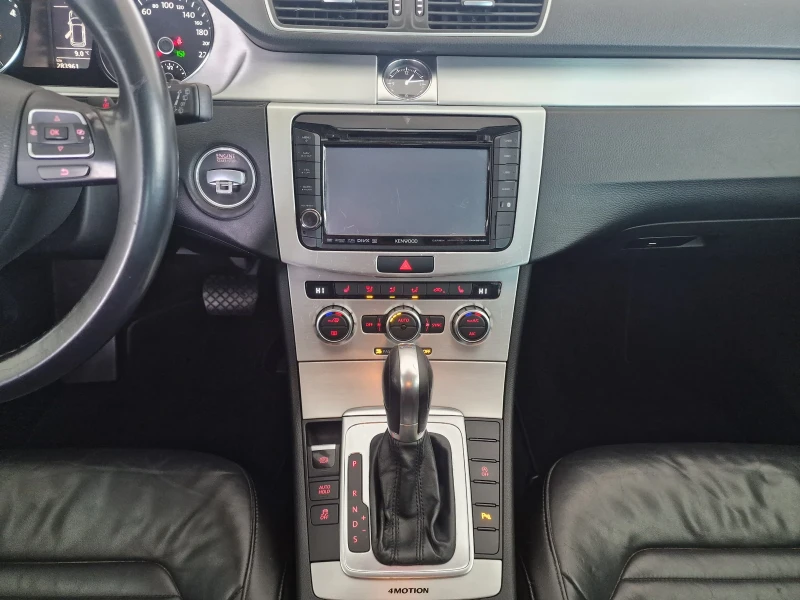 VW Passat 2.0 177kc  4MOTION  HIGHLINE, снимка 14 - Автомобили и джипове - 53271959