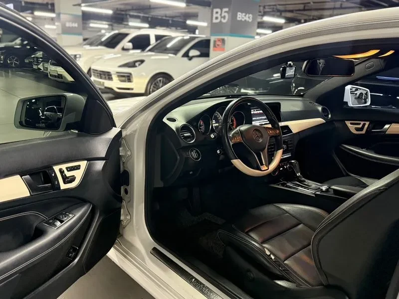 Mercedes-Benz C 220 W204 Cdi Coupe, снимка 8 - Автомобили и джипове - 55015112