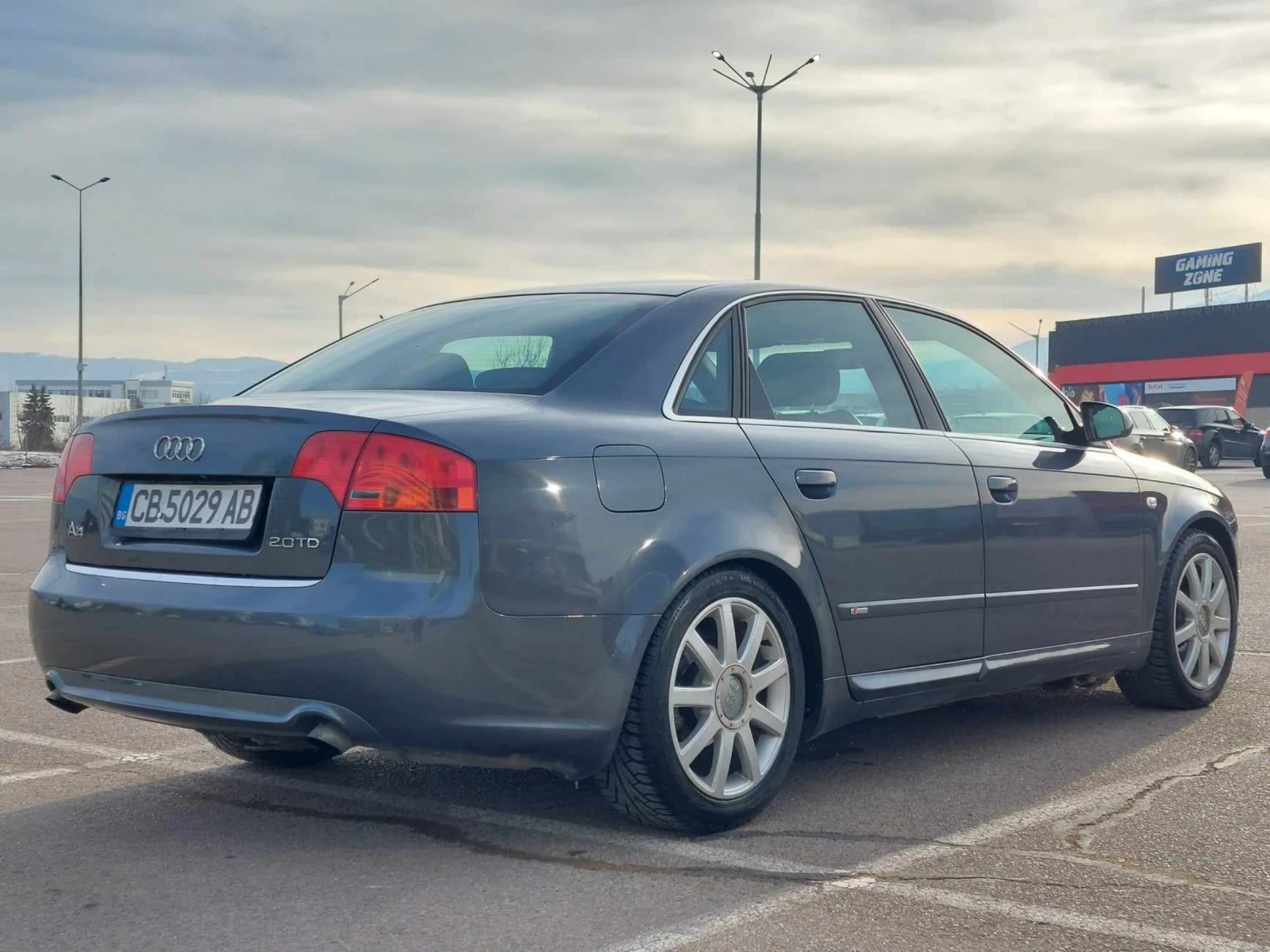 Audi A4 2.0TDI S-line - изображение 5