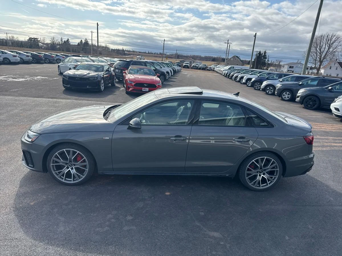 Audi A4 CARFAX * * АВТО КРЕДИТ - изображение 2