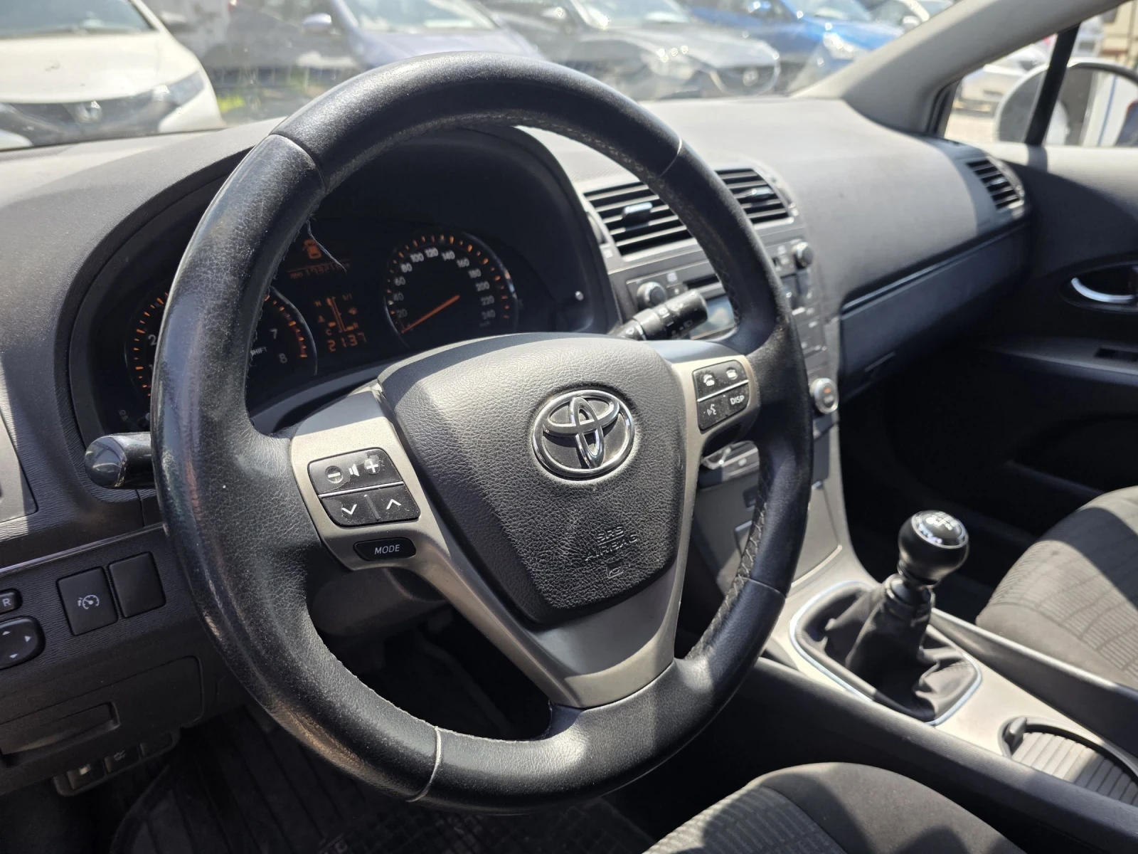 Toyota Avensis 1.8 VVTI - изображение 10