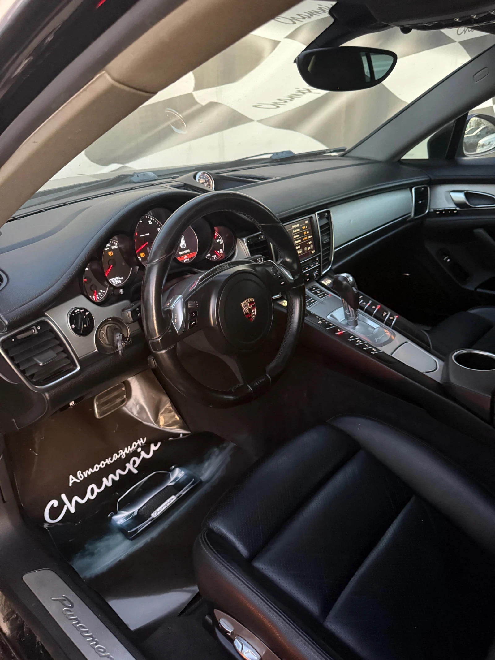 Porsche Panamera  - изображение 8