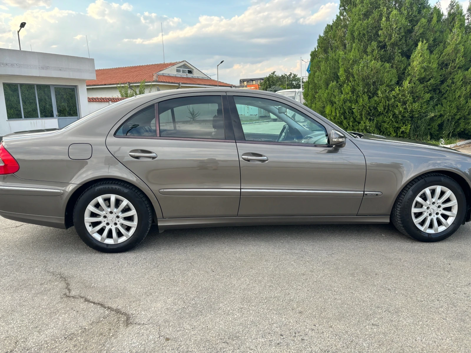 Mercedes-Benz E 350 I 4MATIC 272hp - изображение 7