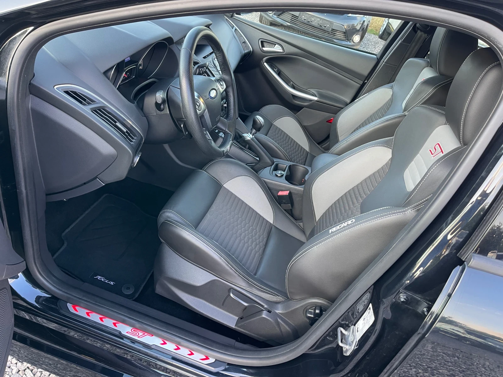 Ford Focus III, ST, 2.0 EcoBoost (250 Hp)  - изображение 9