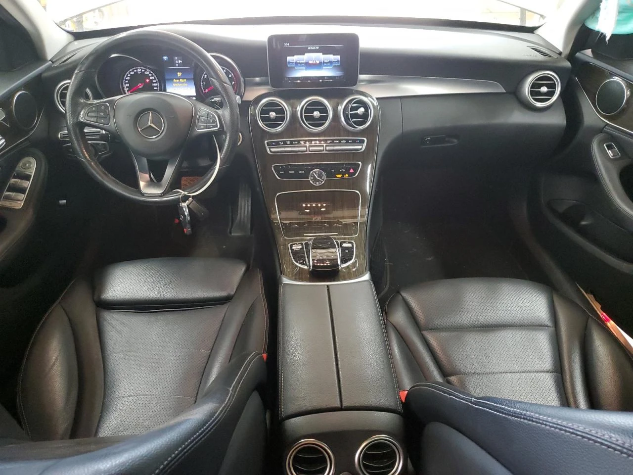 Mercedes-Benz C 300 4Matic - изображение 8