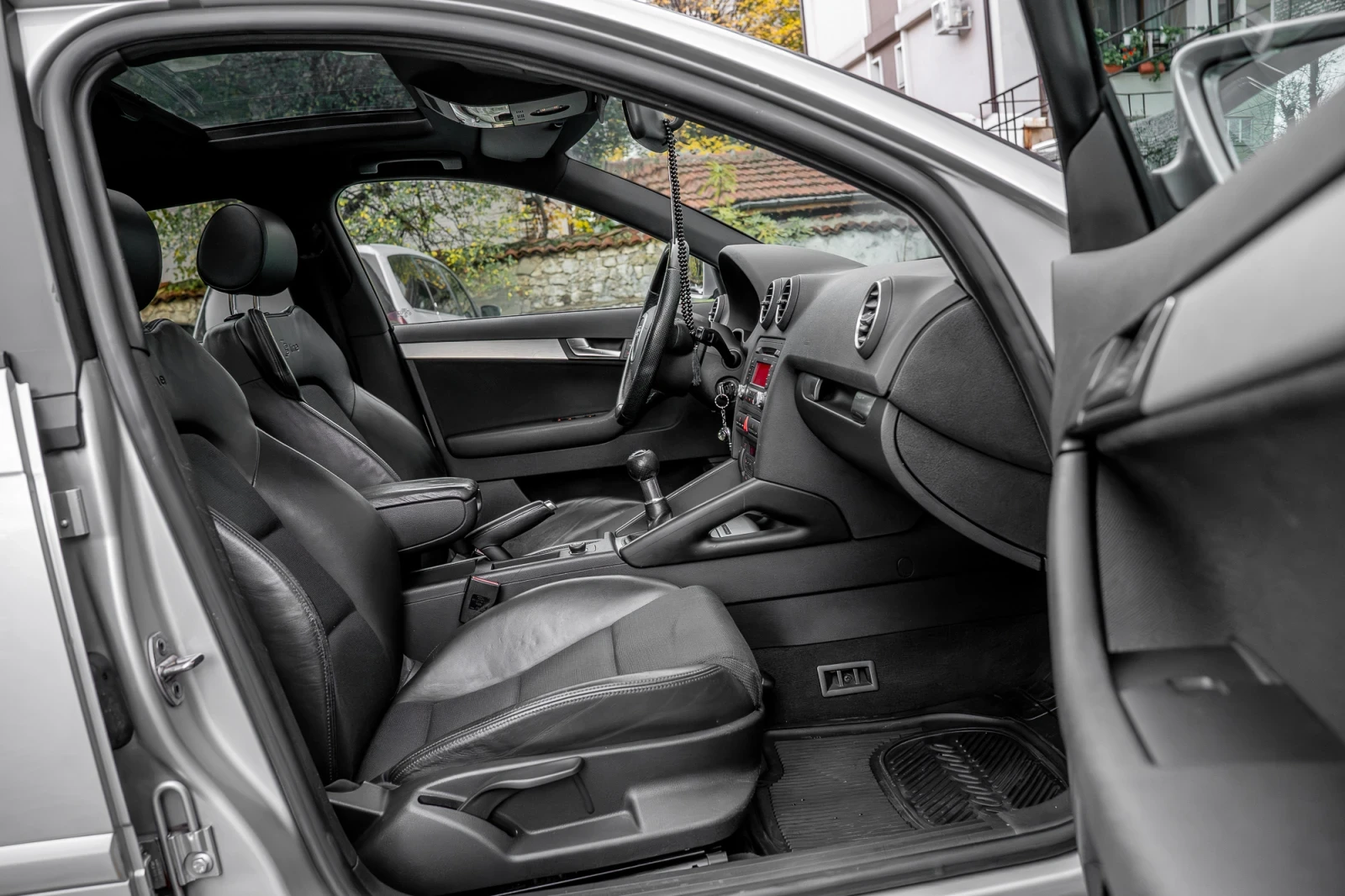 Audi A3 2.0TDI / SLine/ PANORAMA | Mobile.bg   11