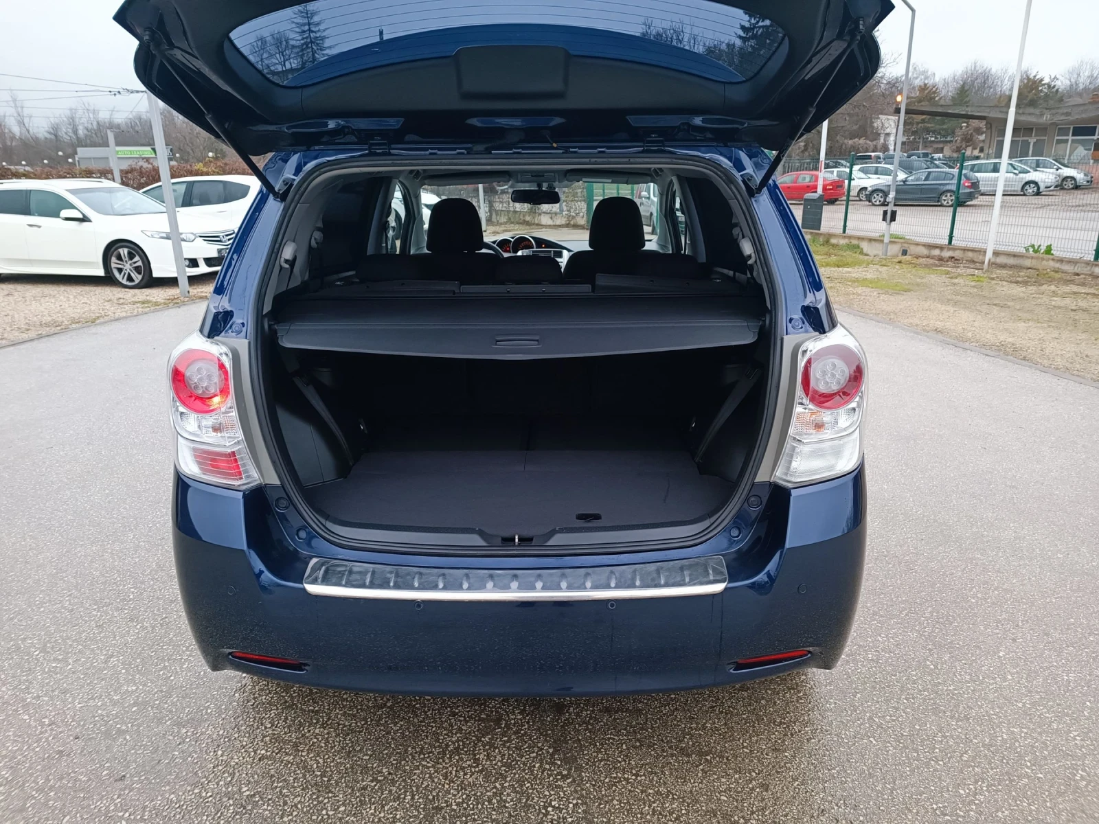 Toyota Verso 1.8i-147��-���������-�����-6��-7�-KEYLESS | Mobile.bg � ����������� 5