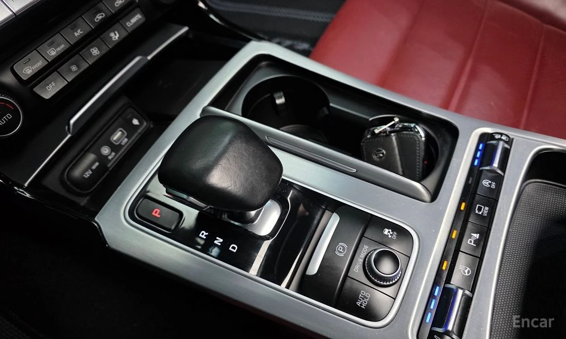 Kia Stinger, снимка 9 - Автомобили и джипове - 53760347