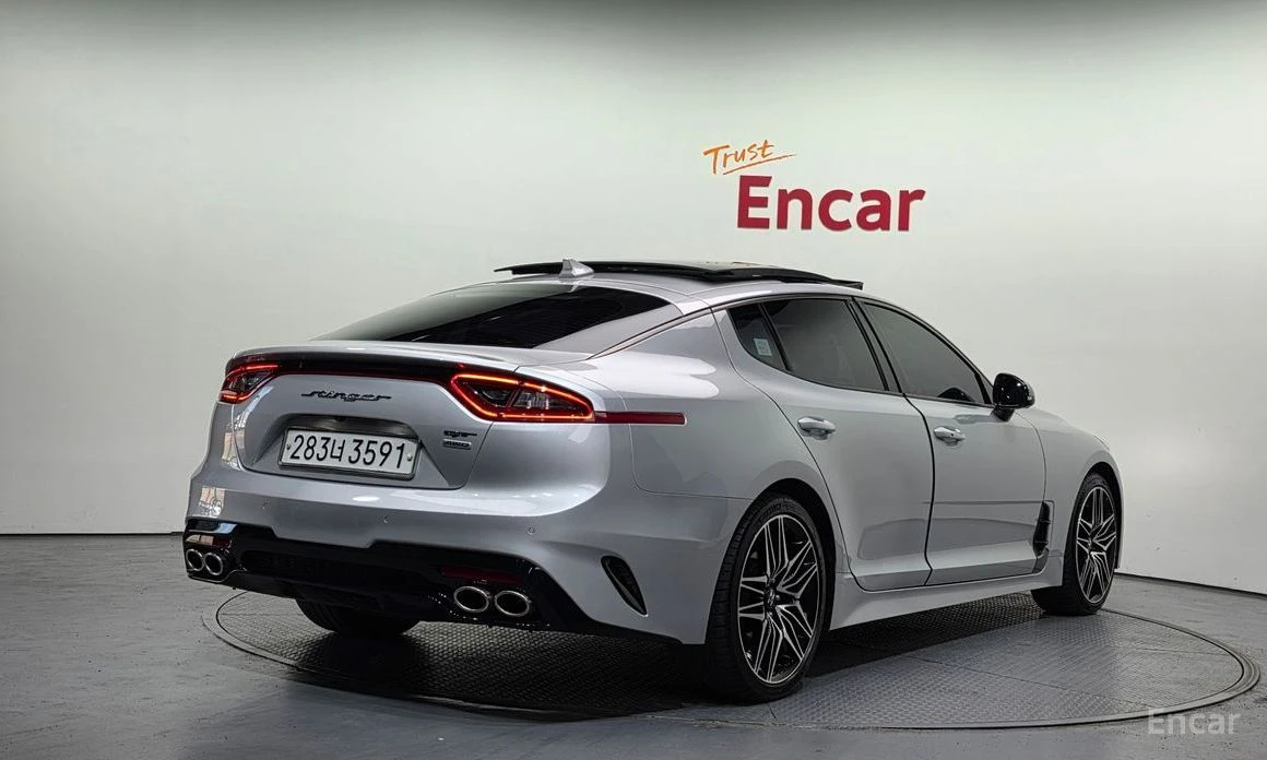 Kia Stinger, снимка 2 - Автомобили и джипове - 53760347