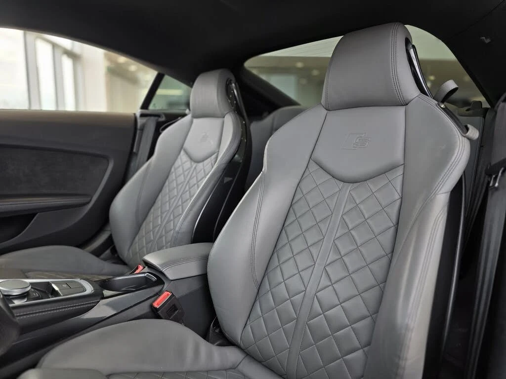 Audi Tt 2.0T* AвтоКредит * (ЦЕНА ДО БГ), снимка 9 - Автомобили и джипове - 54003748