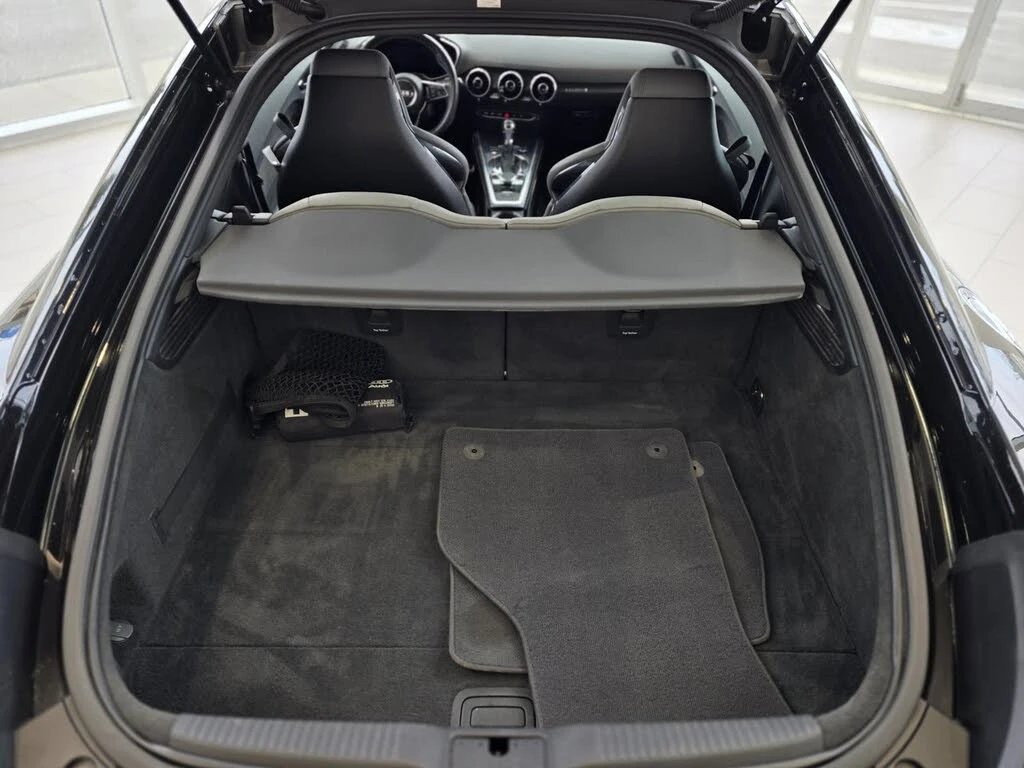 Audi Tt 2.0T* AвтоКредит * (ЦЕНА ДО БГ), снимка 17 - Автомобили и джипове - 54003748