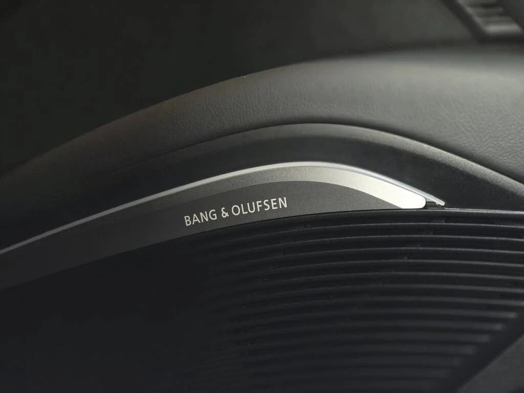 Audi Tt 2.0T* AвтоКредит * (ЦЕНА ДО БГ), снимка 16 - Автомобили и джипове - 54003748