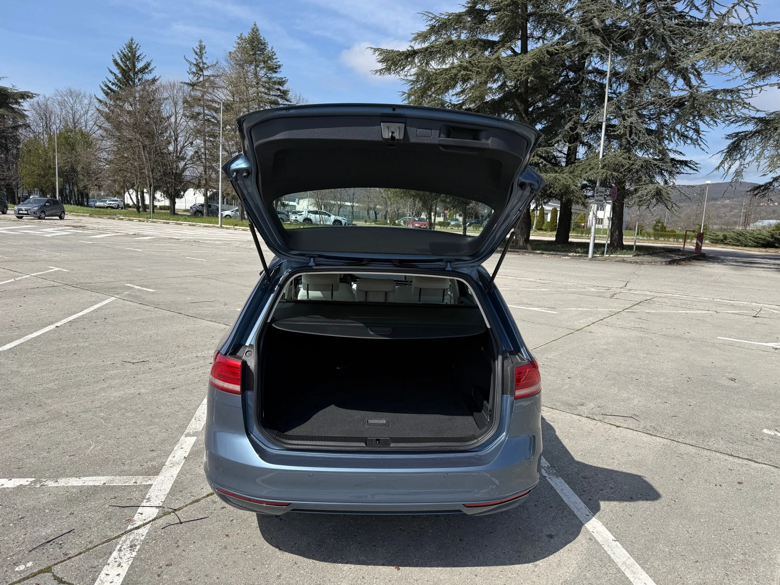 VW Passat 2.0///150p.s///Distronic///TOP///Hi-Line///BMT///, снимка 6 - Автомобили и джипове - 54081965