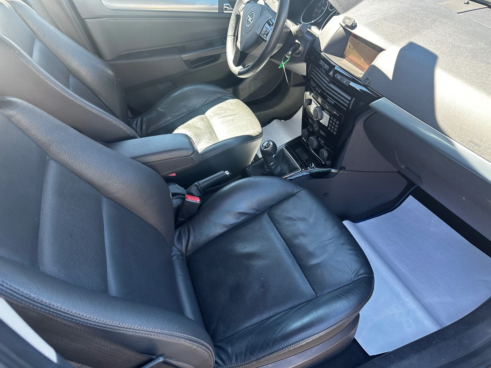 Opel Astra 1.6 Бензин, снимка 11 - Автомобили и джипове - 54112460