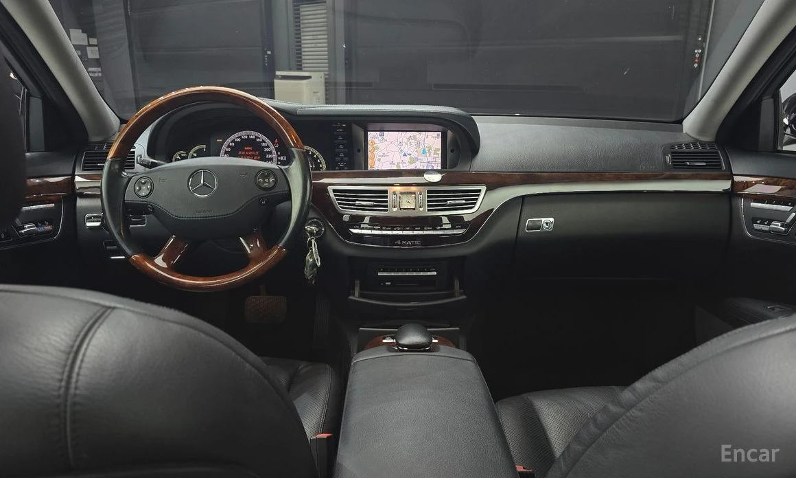 Mercedes-Benz S 500 4MATIC* КОжа* Подгрев* ОБДУХВАНЕ* Кейлес* Blind Sp, снимка 16 - Автомобили и джипове - 54152528