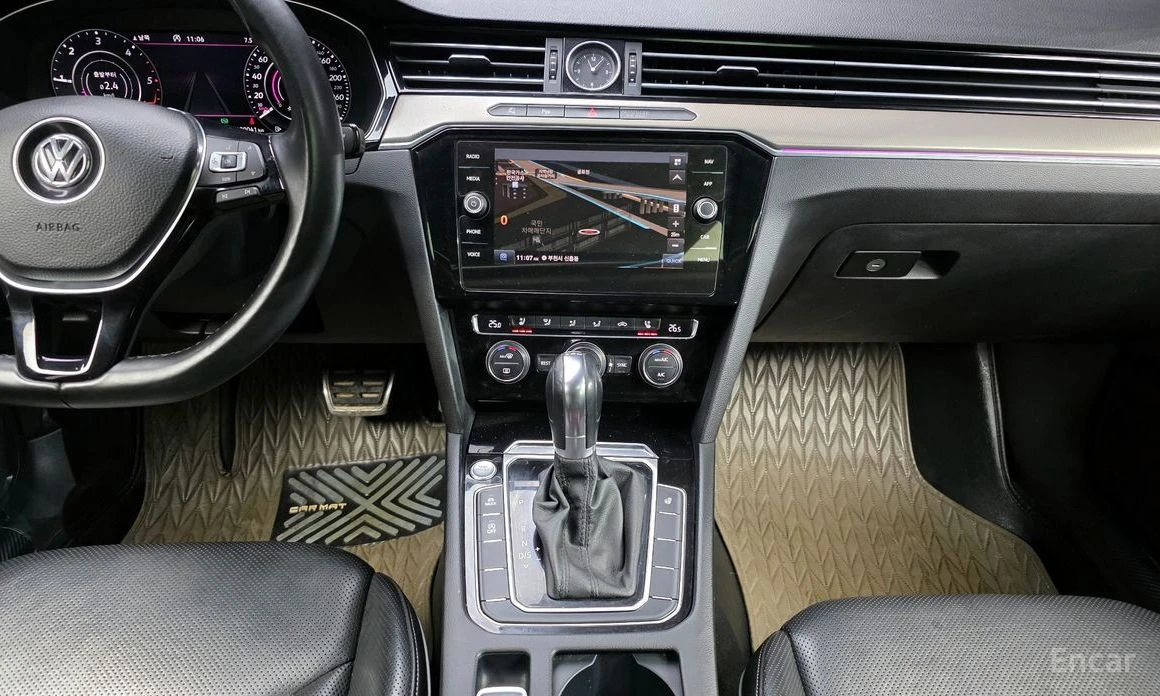 VW Arteon * PRESTIGE* 2.0TDI* AMBIENT* КАМЕРИ* ПОДГРЕВ* , снимка 12 - Автомобили и джипове - 54220143