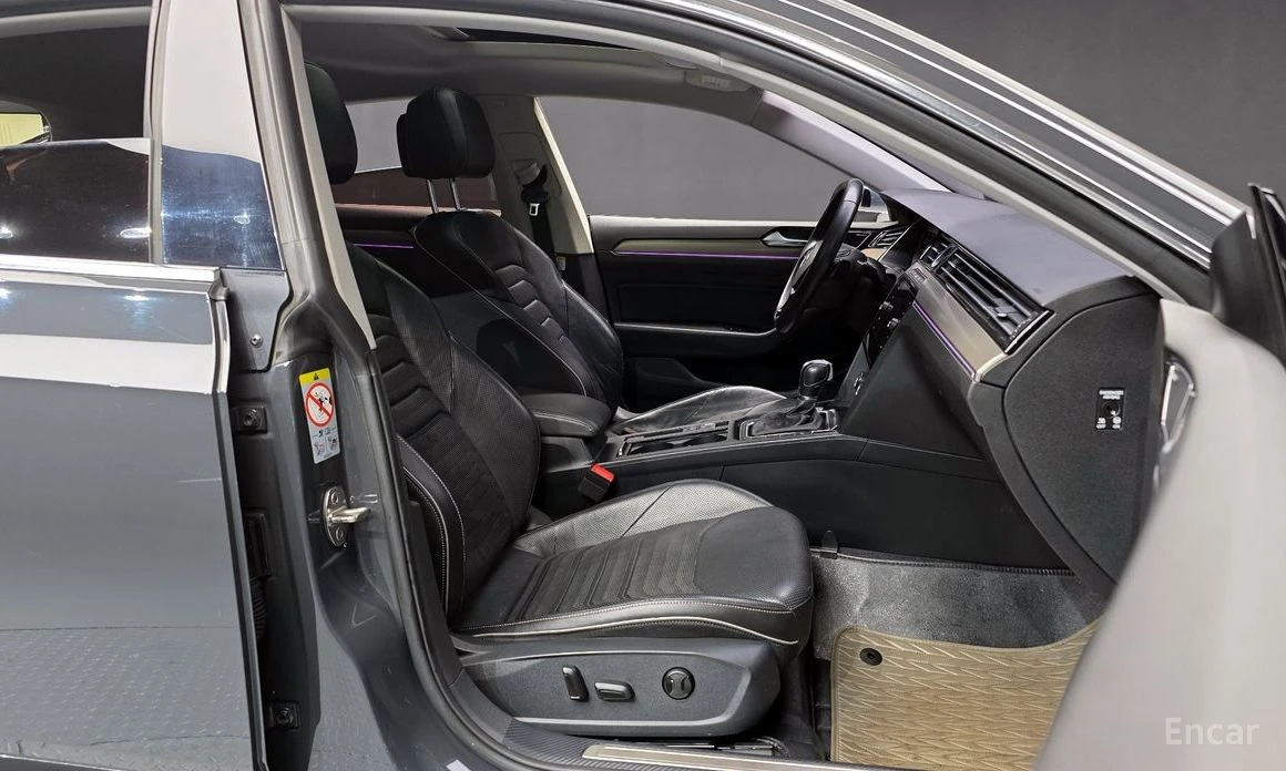 VW Arteon * PRESTIGE* 2.0TDI* AMBIENT* КАМЕРИ* ПОДГРЕВ* , снимка 8 - Автомобили и джипове - 54220143