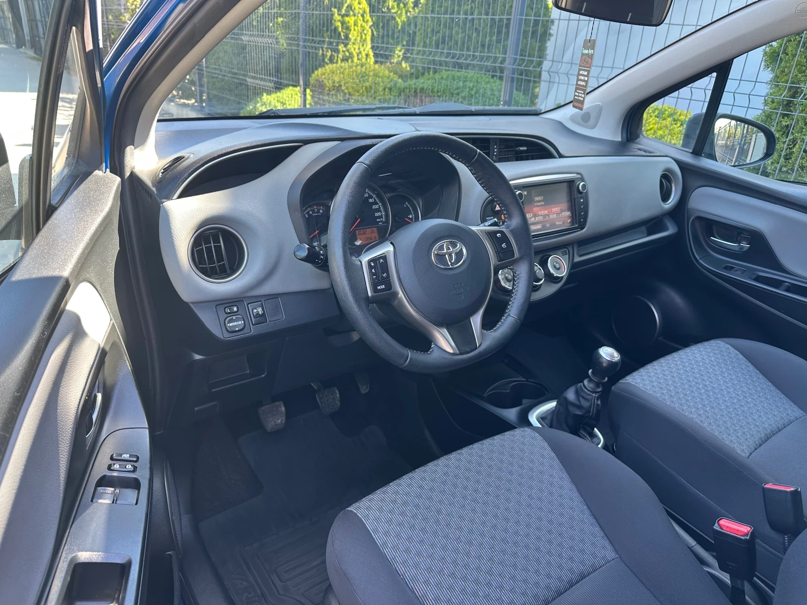 Toyota Yaris 1.33-БЕНЗИН-КАМЕРА, снимка 7 - Автомобили и джипове - 54361610