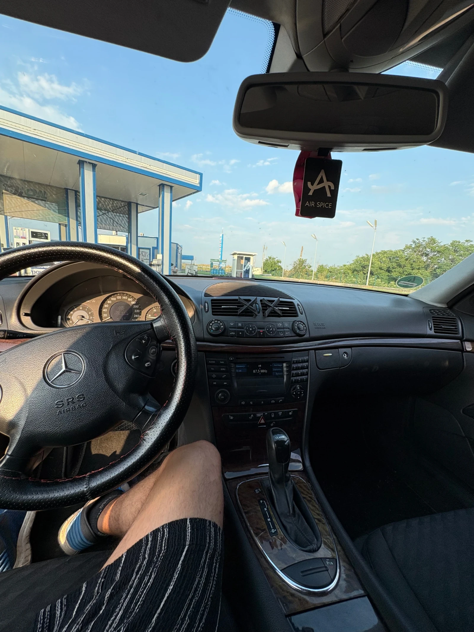 Mercedes-Benz E 270 270 CDI, снимка 8 - Автомобили и джипове - 55148347