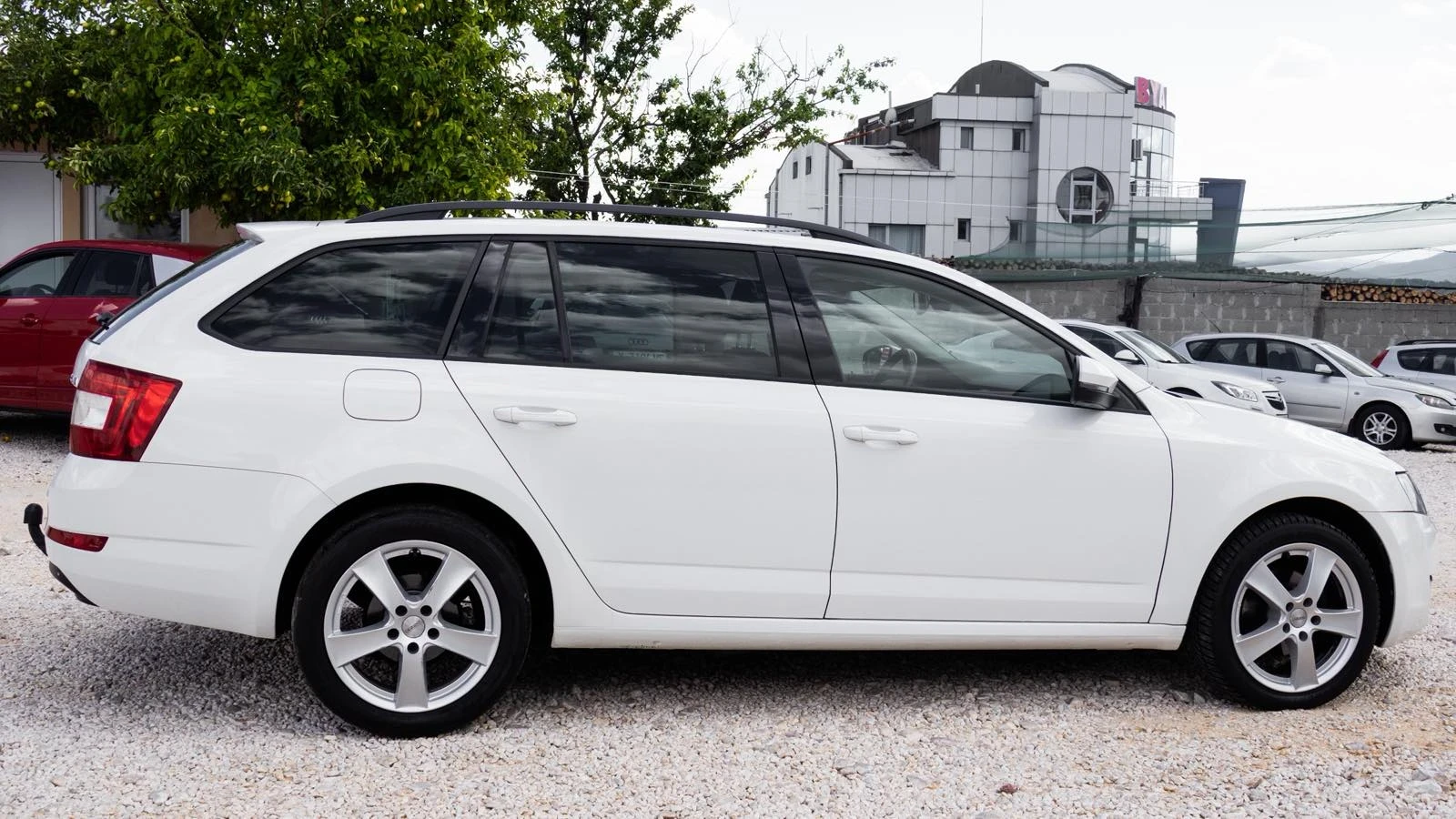 Skoda Octavia, снимка 3 - Автомобили и джипове - 55449603