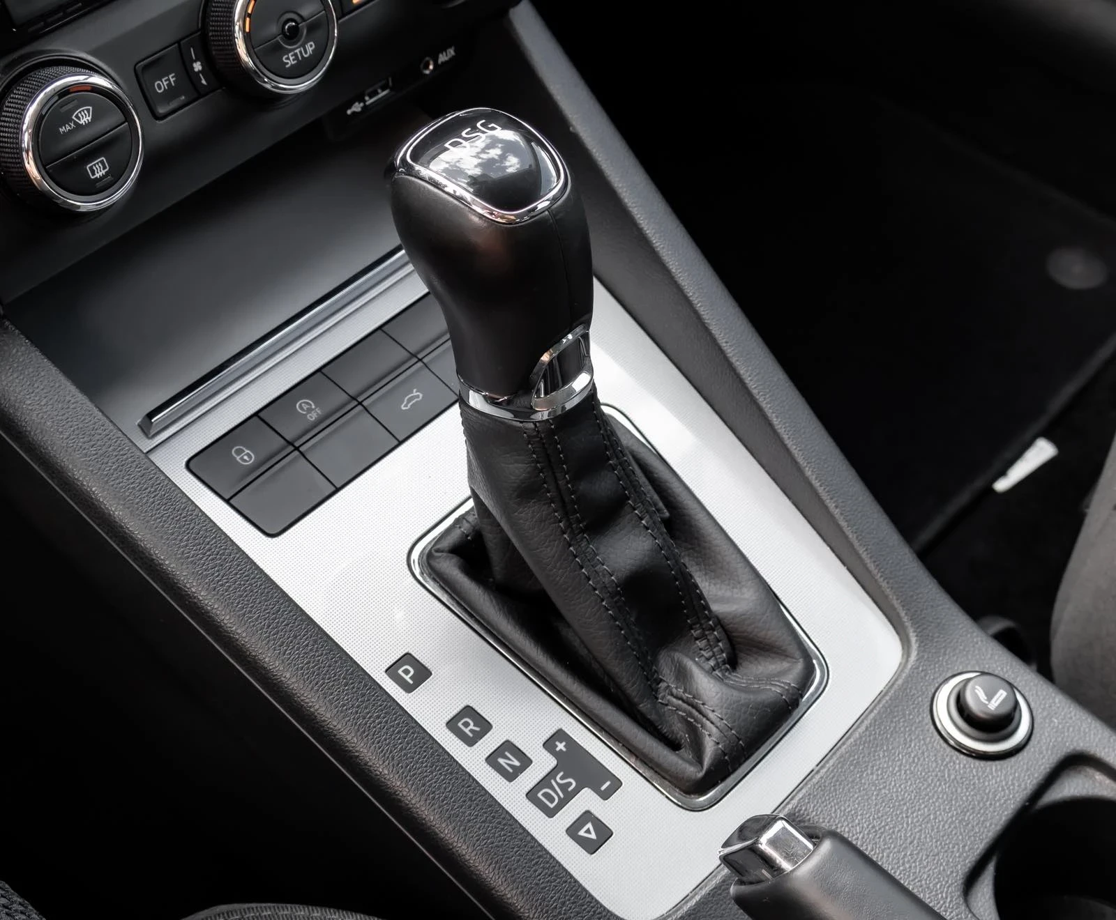 Skoda Octavia, снимка 11 - Автомобили и джипове - 55449603