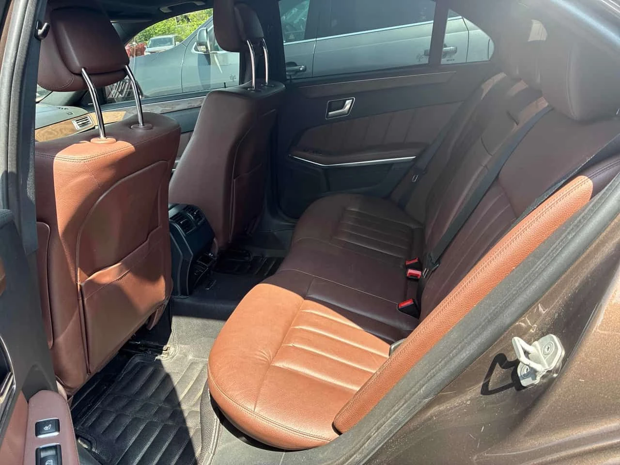 Mercedes-Benz E 400 * АВТОКРЕДИТ БЕЗ ПЪРВОНАЧАЛНА ВНОСКА* , снимка 11 - Автомобили и джипове - 55501480