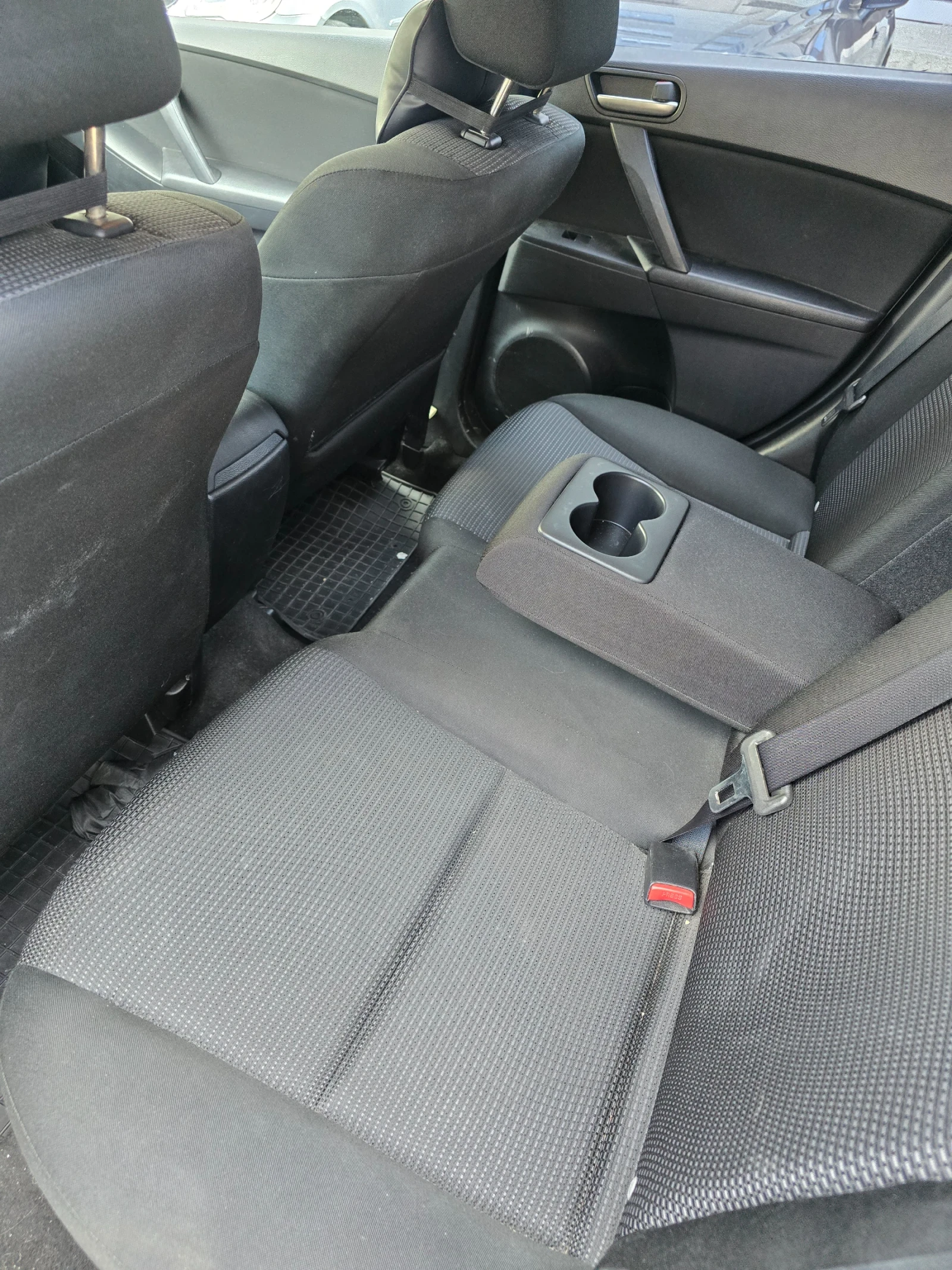 Mazda 3, снимка 12 - Автомобили и джипове - 55968489