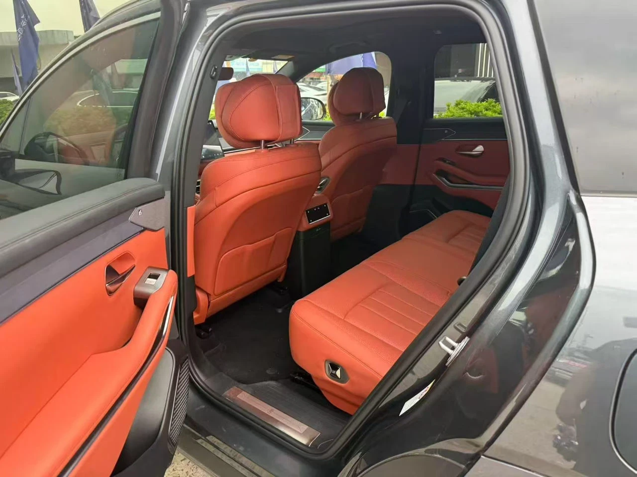 BYD Tang TANG L 1100к.с. НАЛИЧНА В ПЛОВДИВ, снимка 7 - Автомобили и джипове - 56338403