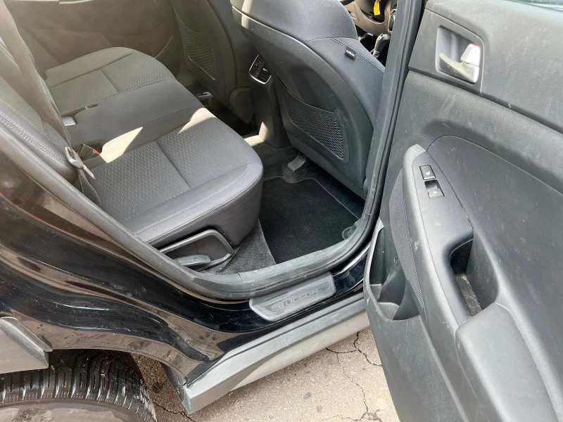 Hyundai Tucson 2.0GDI, снимка 9 - Автомобили и джипове - 48160658