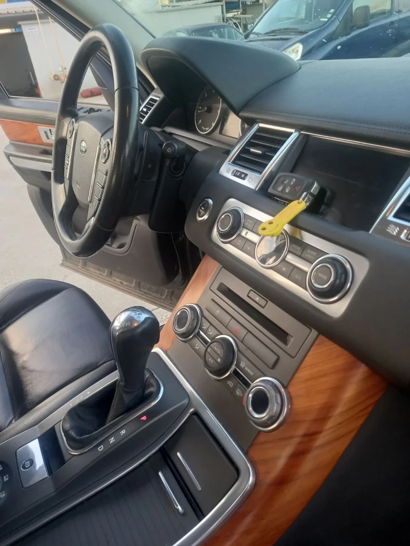 Land Rover Range Rover Sport 3.0, снимка 6 - Автомобили и джипове - 51906445