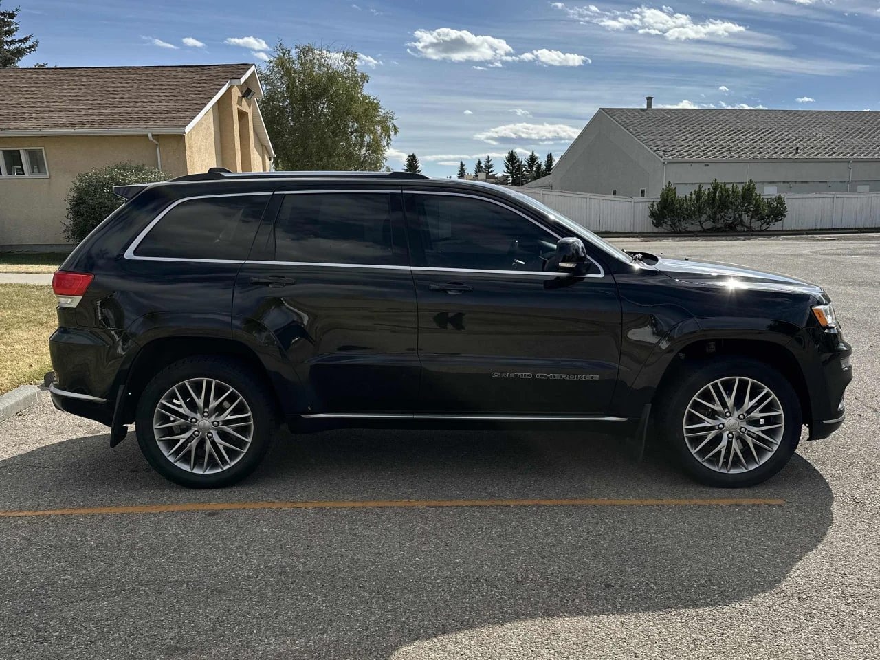 Jeep Grand cherokee * АВТО КРЕДИТ* ЦЕНА ДО БГ * CARFAX *  - изображение 3