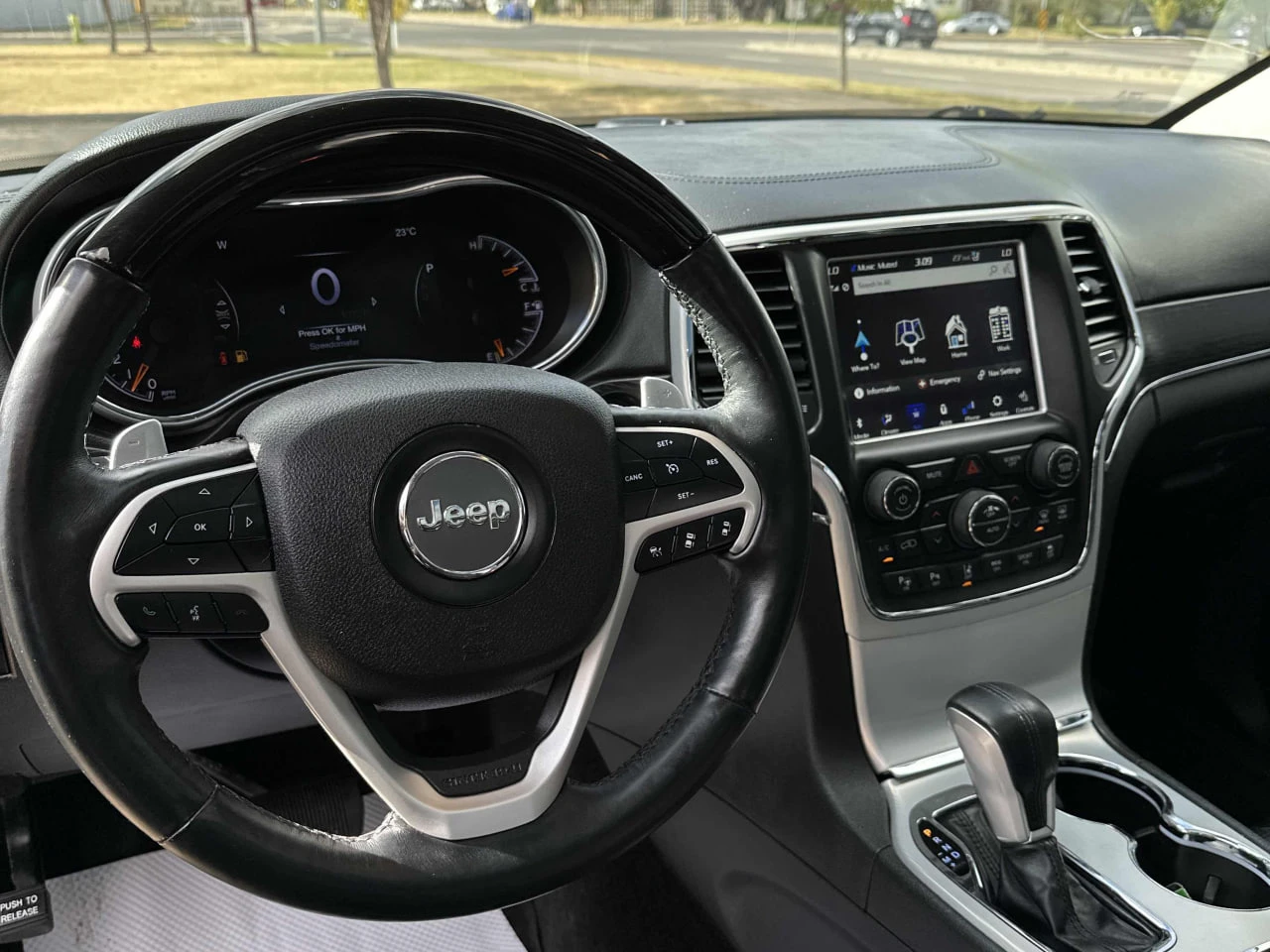 Jeep Grand cherokee * АВТО КРЕДИТ* ЦЕНА ДО БГ * CARFAX *  - изображение 10