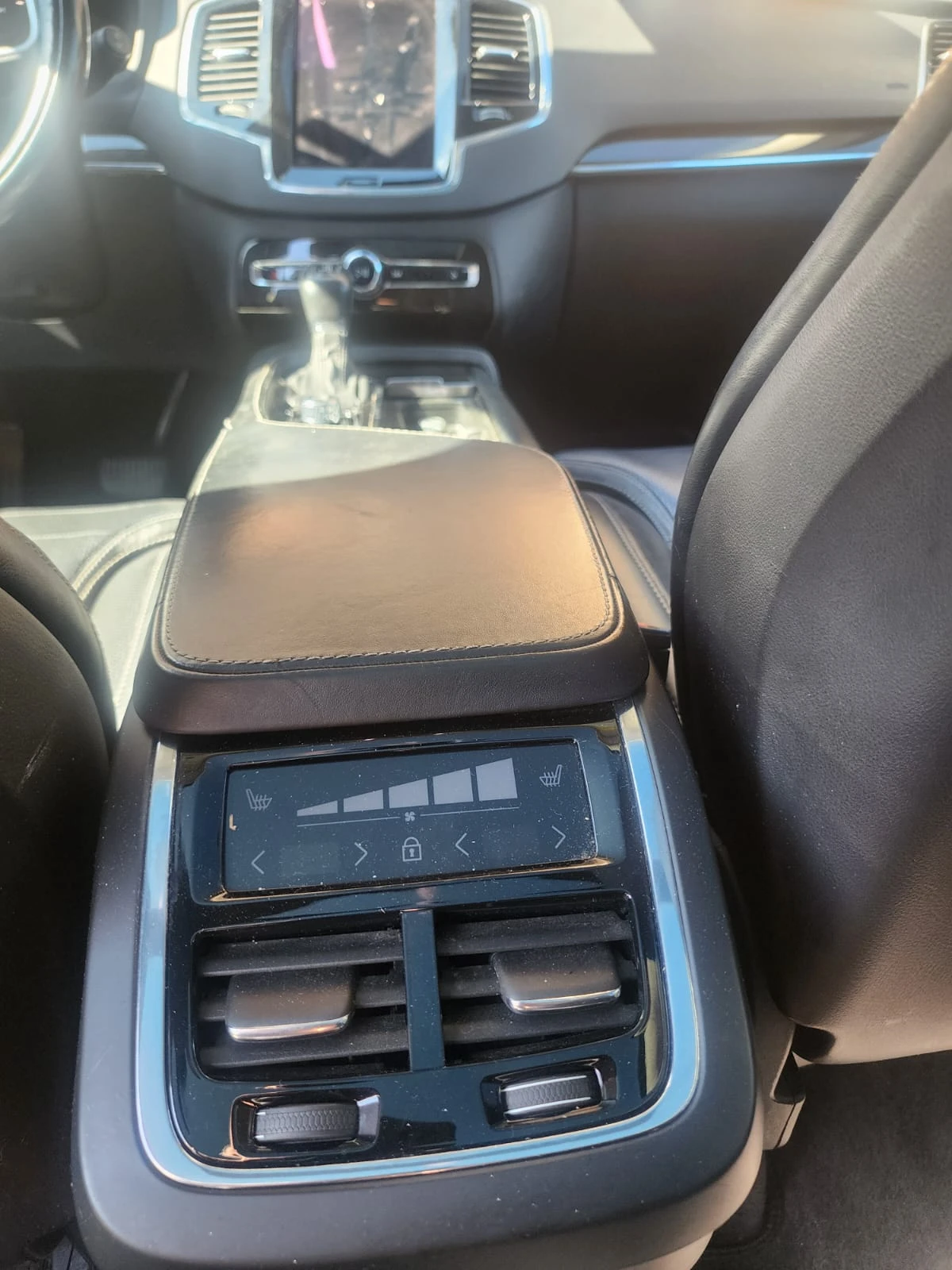 Volvo Xc90 T6* INSCRIPTION* ДИГИТАЛНО* ТАБЛО* BOWER* WILKINS*, снимка 10 - Автомобили и джипове - 54000887