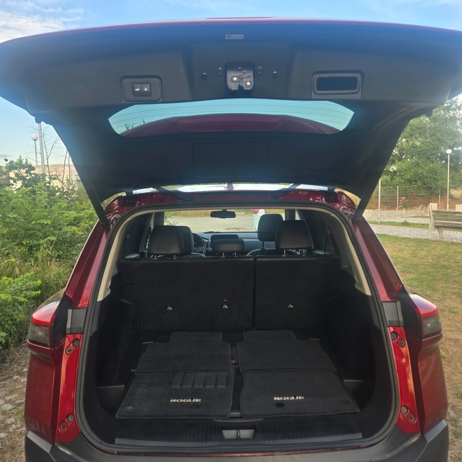 Nissan X-trail Rogue, 2.5L AWD, PLATINUM , снимка 4 - Автомобили и джипове - 54858250