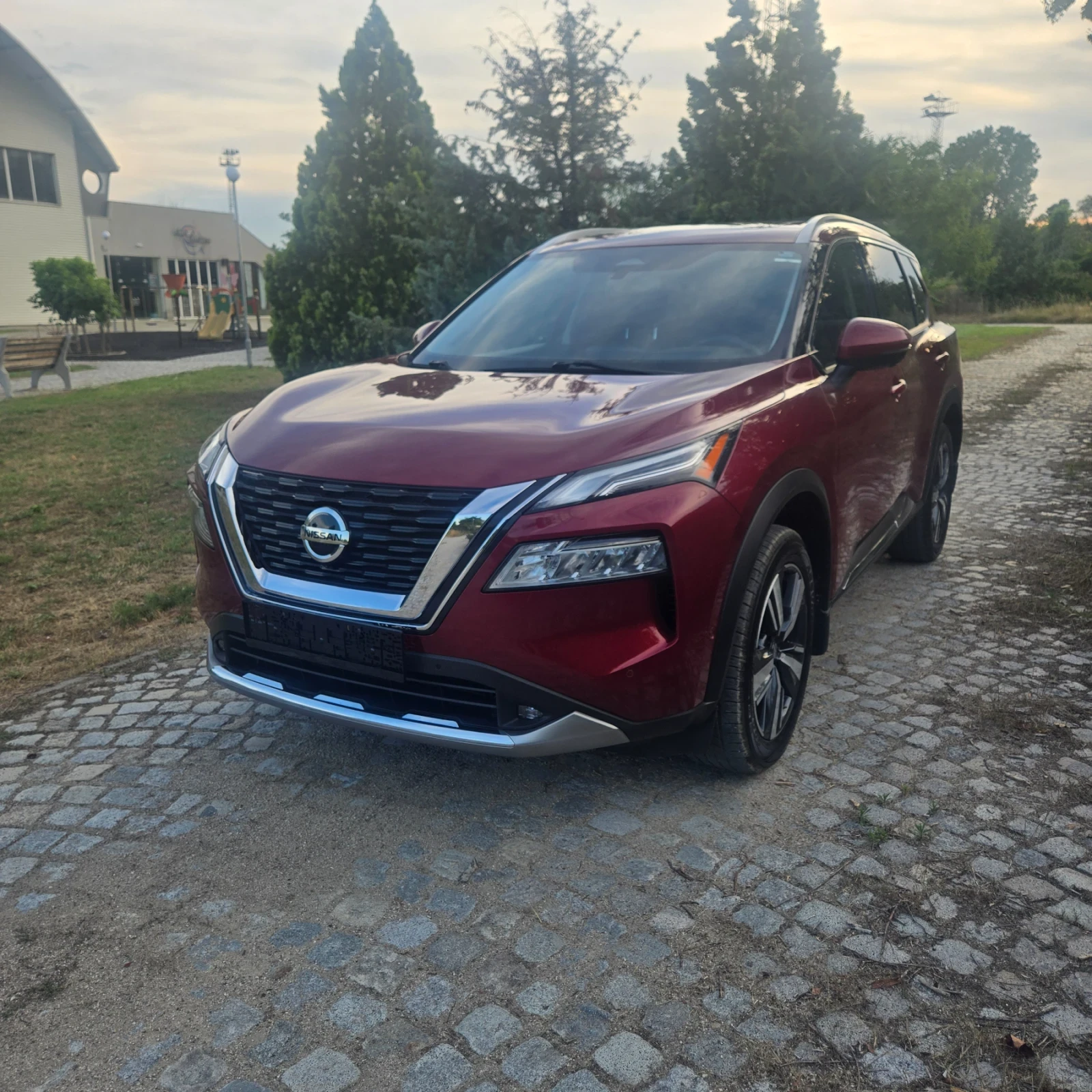 Nissan X-trail Rogue, 2.5L AWD, PLATINUM , снимка 16 - Автомобили и джипове - 54858250