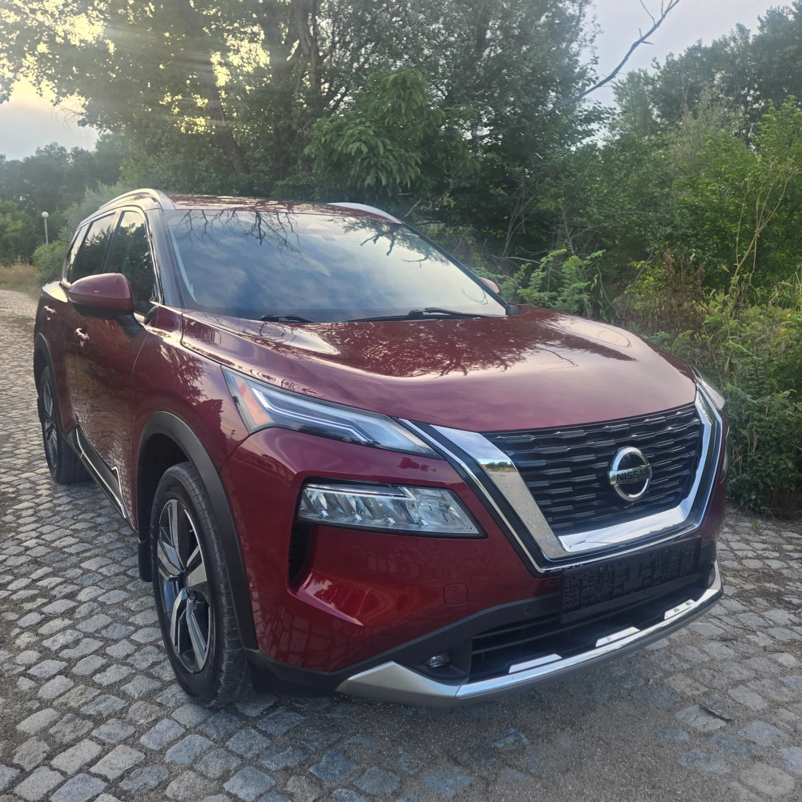 Nissan X-trail Rogue, 2.5L AWD, PLATINUM 