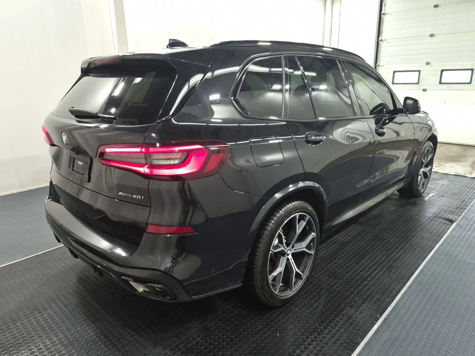 BMW X5 40i * * M ПАКЕТ * * CARFAX * * АВТО КРЕДИТ * * , снимка 3 - Автомобили и джипове - 55270492