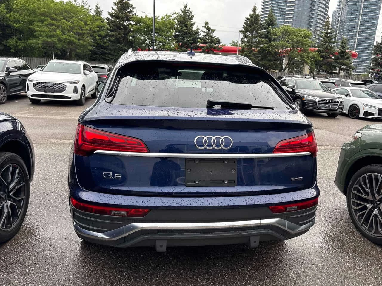 Audi Q5 * Progressiv * CARFAX * ОПЦИЯ ЗА ФИНАНСИРАНЕ , снимка 4 - Автомобили и джипове - 55396771