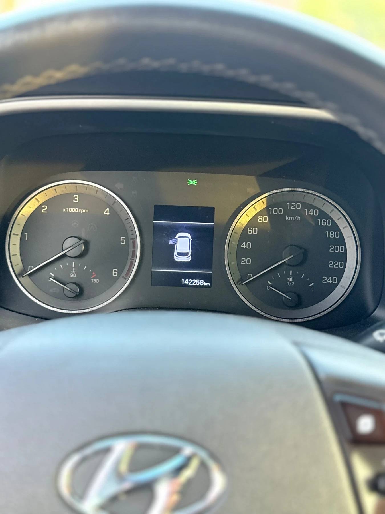 Hyundai Tucson 1.6CRDI, снимка 11 - Автомобили и джипове - 55974408