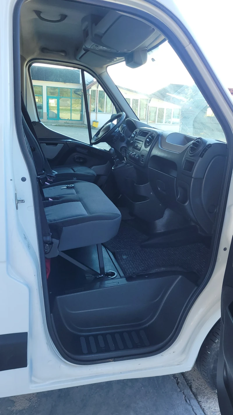 Renault Master 2.3 125кс, снимка 8 - Бусове и автобуси - 47716107