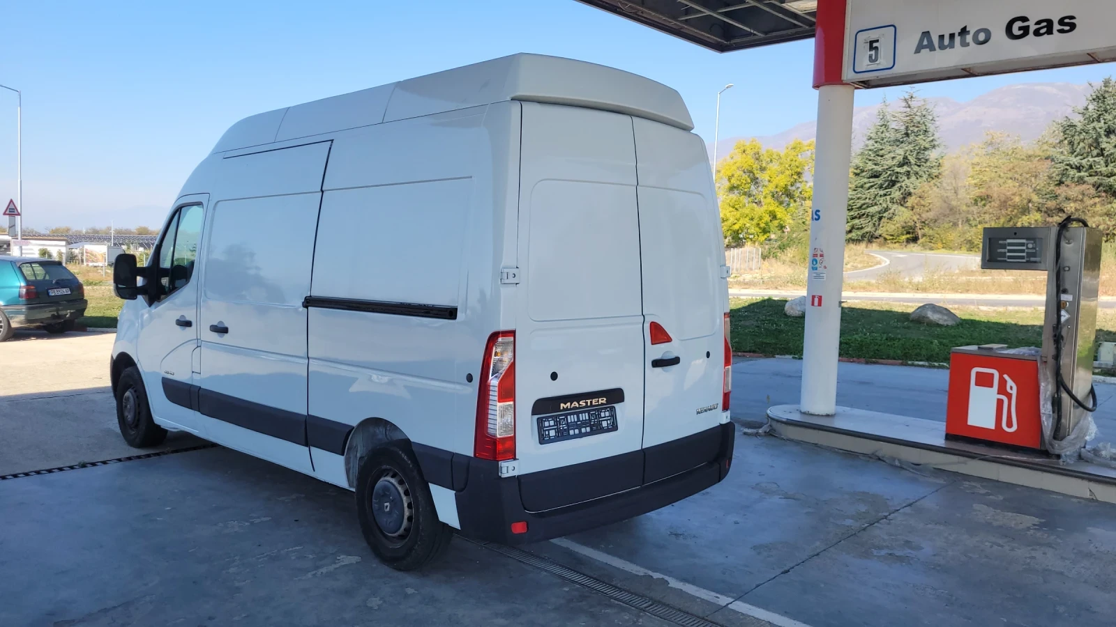 Renault Master 2.3 125кс - изображение 4