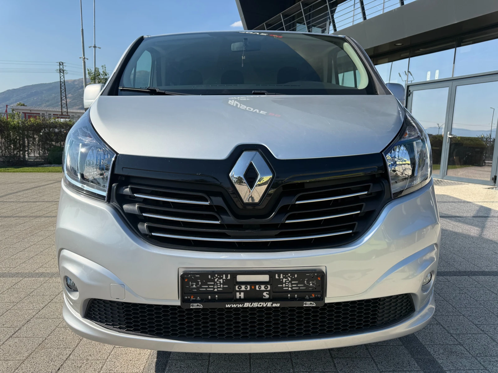Renault Trafic 125dCI 9-местен 2x Клима Long  Euro 6B , снимка 3 - Бусове и автобуси - 55752733