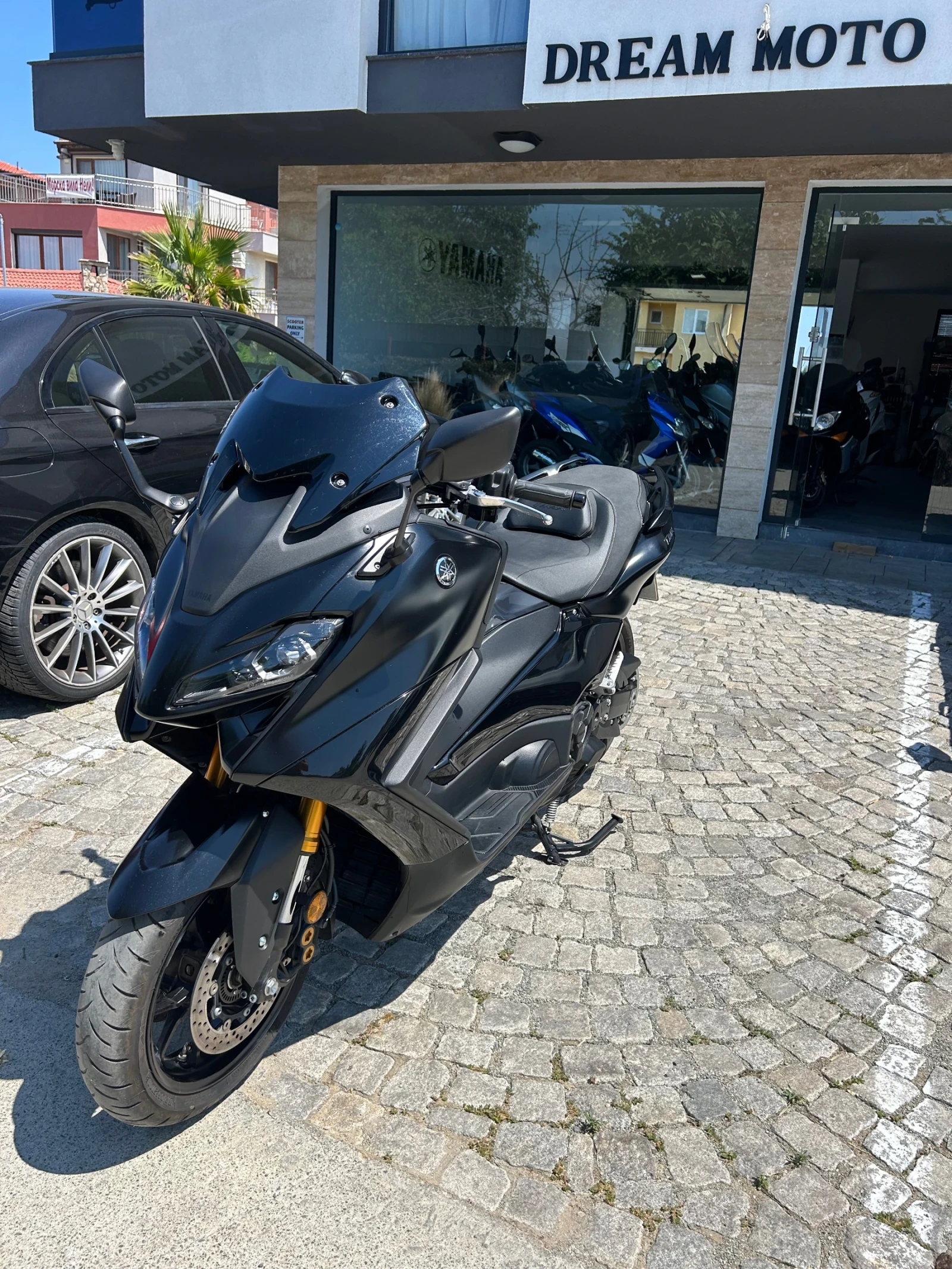 Yamaha T-max Tech Max -Лизинг