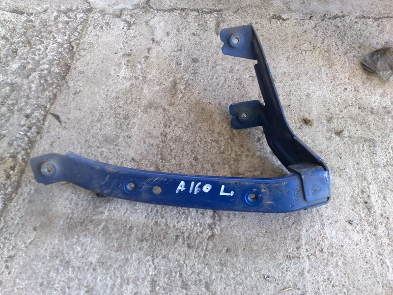 водач предна броня (ляв) за Мерцедес A160 99г. (син)